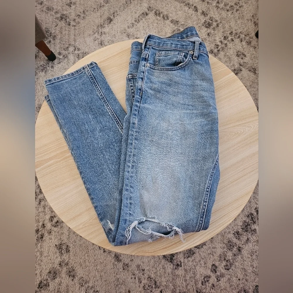 Everlane Men's Slim Distress Jeans Size 31x32.